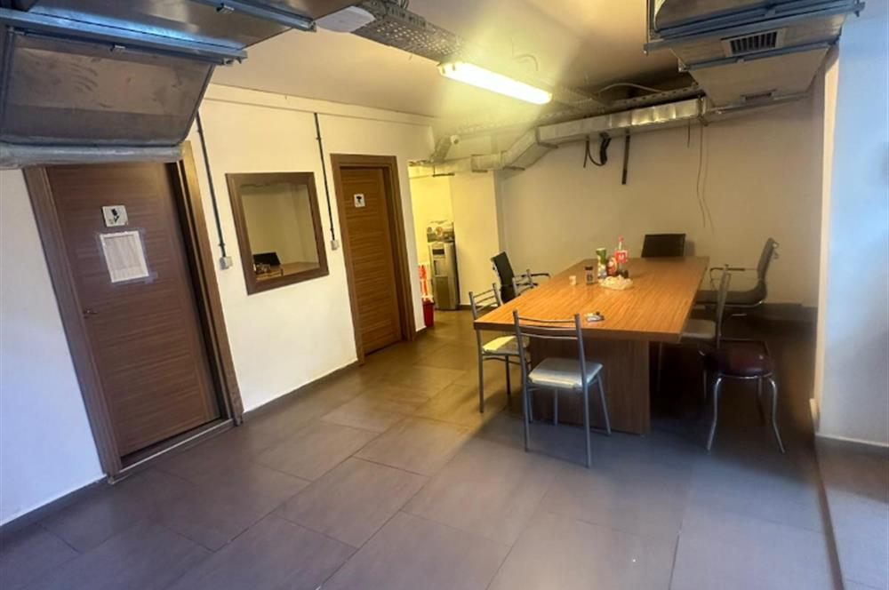 MERKEZİ KONUM, GÜÇLÜ YATIRIM: 750 m² TİCARİ GAYRİMENKUL