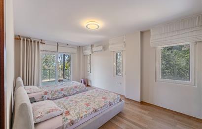 Gündoğan Küçükbük Deniz Manzaralı Özel Plajlı 5+1 Villa