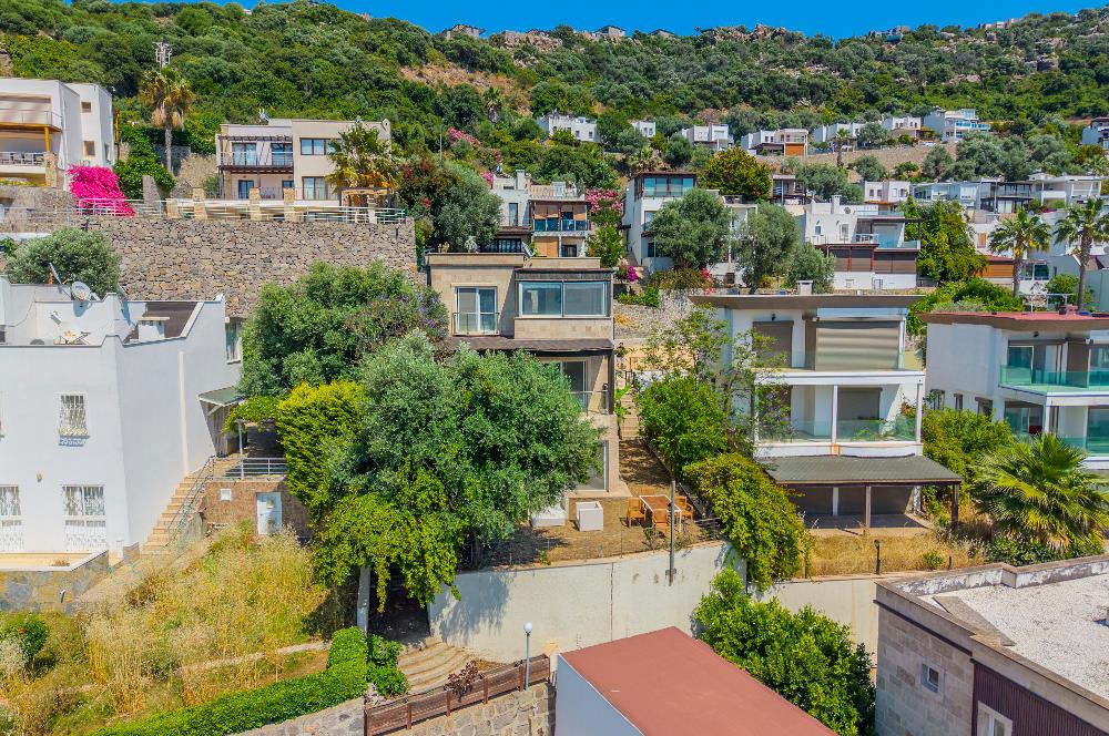 Gündoğan Küçükbük Deniz Manzaralı Özel Plajlı 5+1 Villa