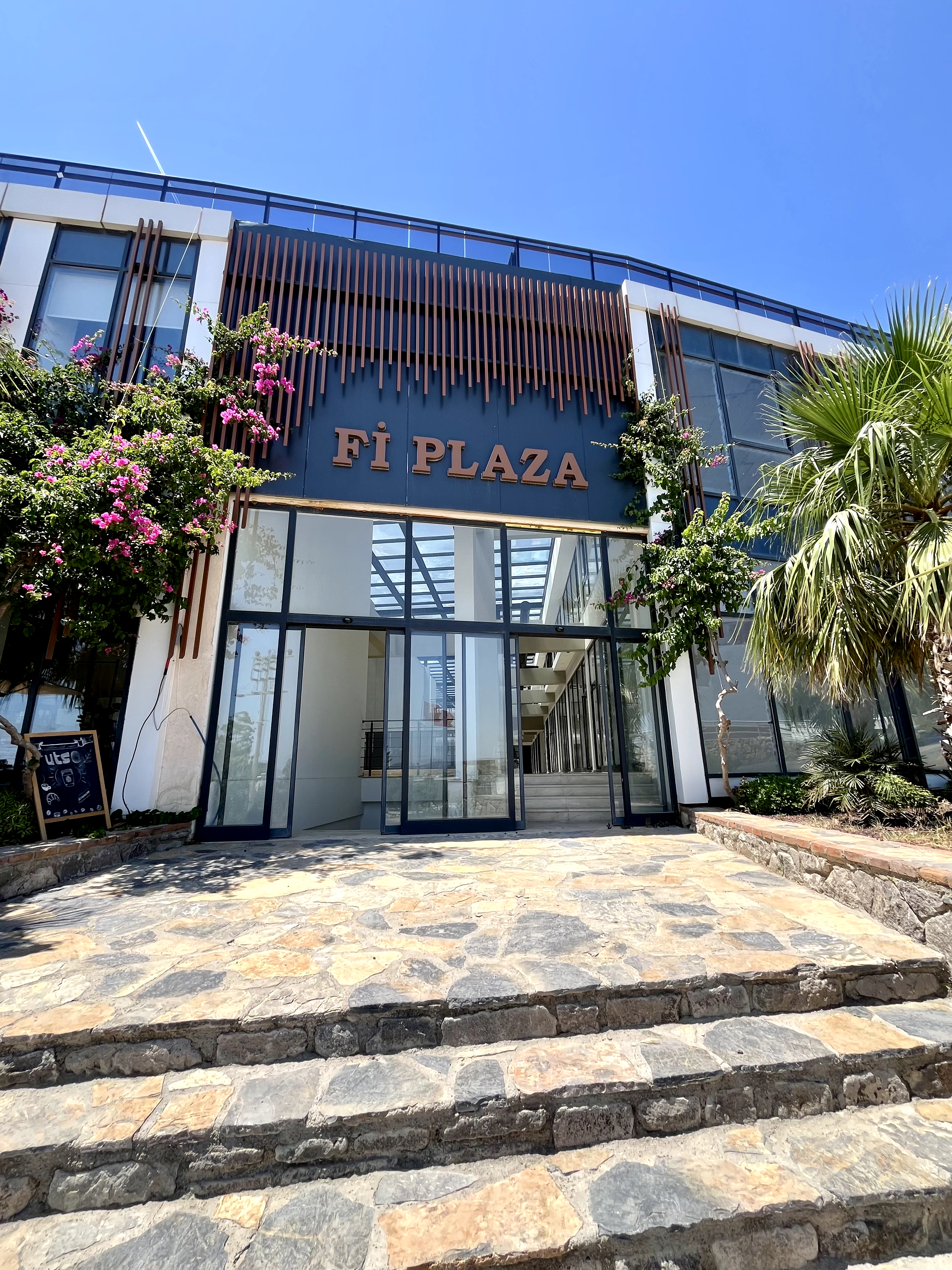 KONACIK PLAZA İÇERİSİNDE KİRALIK OFİS