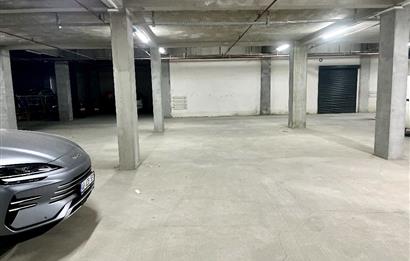 KONACIK'TA PLAZA İÇERİSİNDE 2 KATLI KİRALIK MAĞAZA / DÜKKAN