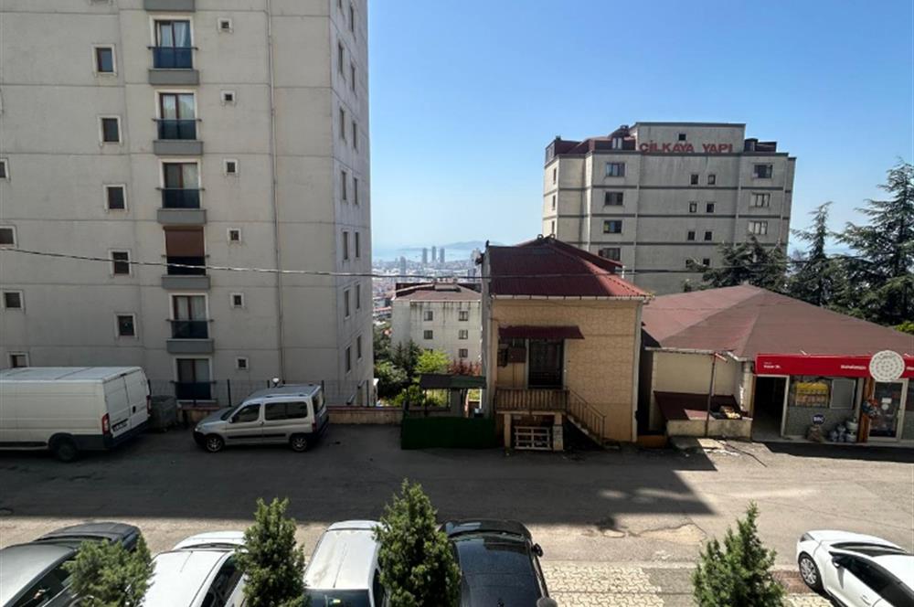 KARTAL YAKACIK ÇARŞI MAHALLESİNDE SATILIK FERAH 1+1 DAİRE