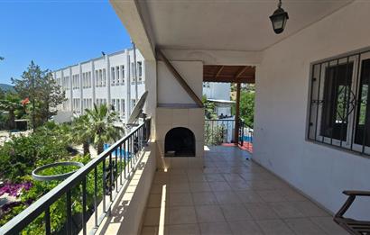 YALIÇİFTLİK'TE YILLIK KİRALIK 3+1 DAİRE