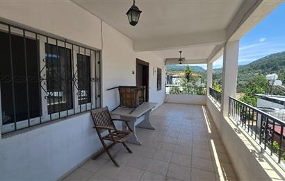 YALIÇİFTLİK'TE YILLIK KİRALIK 3+1 DAİRE