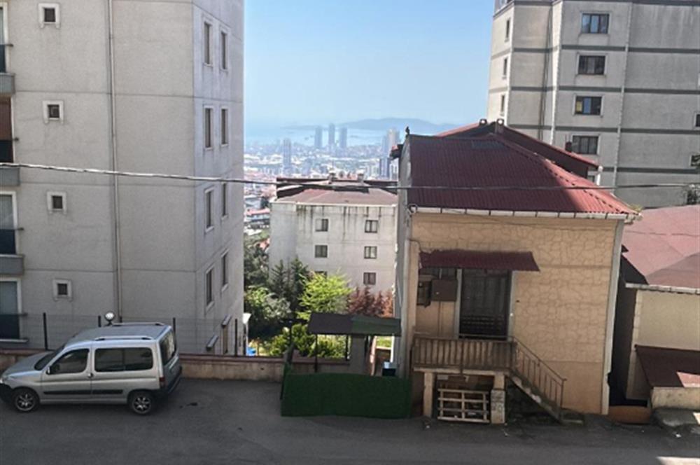 KARTAL YAKACIK ÇARŞI MAHALLESİNDE SATILIK FERAH 1+1 DAİRE