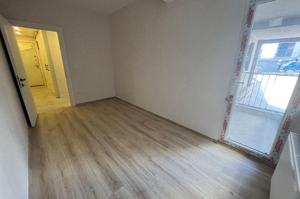 BOSTANCI ALTINTEPE'DE 0 BİNADA ÖN CEPHE LÜX 2+1