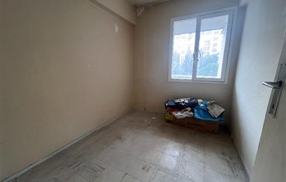 Egekent Şirinevler Sitesinde Ferah Manzaralı 3+1 Satılık Daire