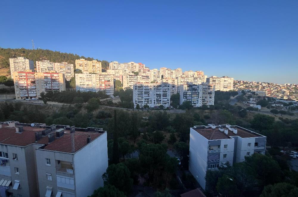 Egekent Şirinevler Sitesinde Ferah Manzaralı 3+1 Satılık Daire