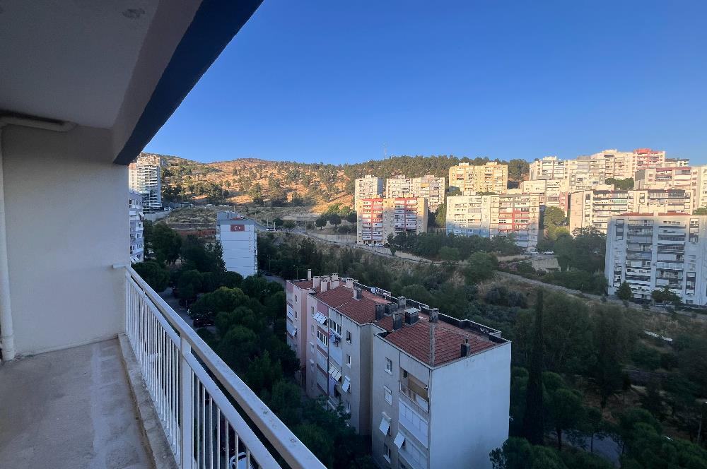 Egekent Şirinevler Sitesinde Ferah Manzaralı 3+1 Satılık Daire