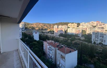 Egekent Şirinevler Sitesinde Ferah Manzaralı 3+1 Satılık Daire