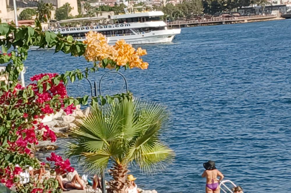 Çeşme Merkez'de Muhteşem Deniz Manzaralı 101 Günlük Kiralık
