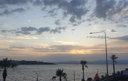 Çeşme Merkez'de Muhteşem Deniz Manzaralı 101 Günlük Kiralık