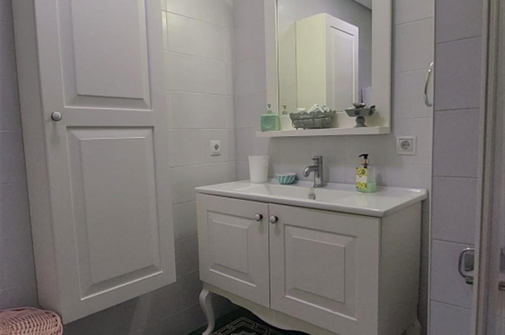 Çeşme Merkez'de Muhteşem Deniz Manzaralı 101 Günlük Kiralık