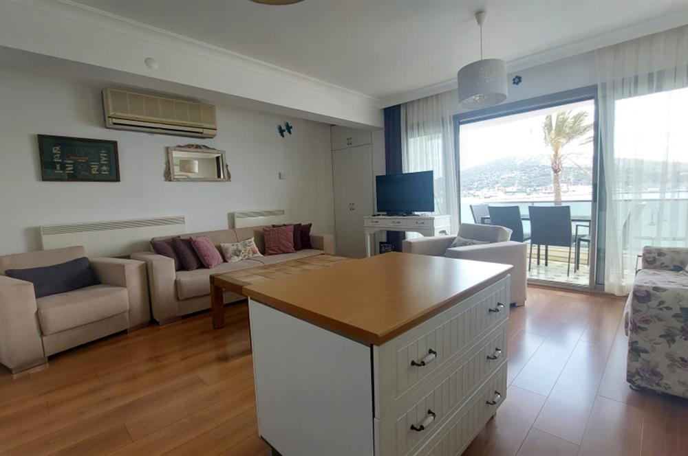 Çeşme Merkez'de Muhteşem Deniz Manzaralı 101 Günlük Kiralık