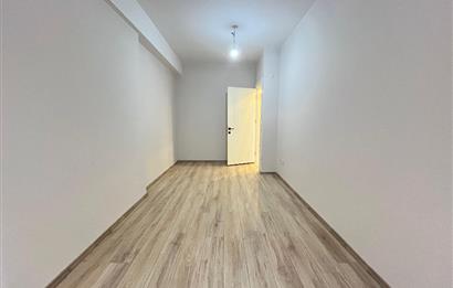 BOSTANCI ALTINTEPE'DE 0 BİNADA ÖN CEPHE LÜX 2+1