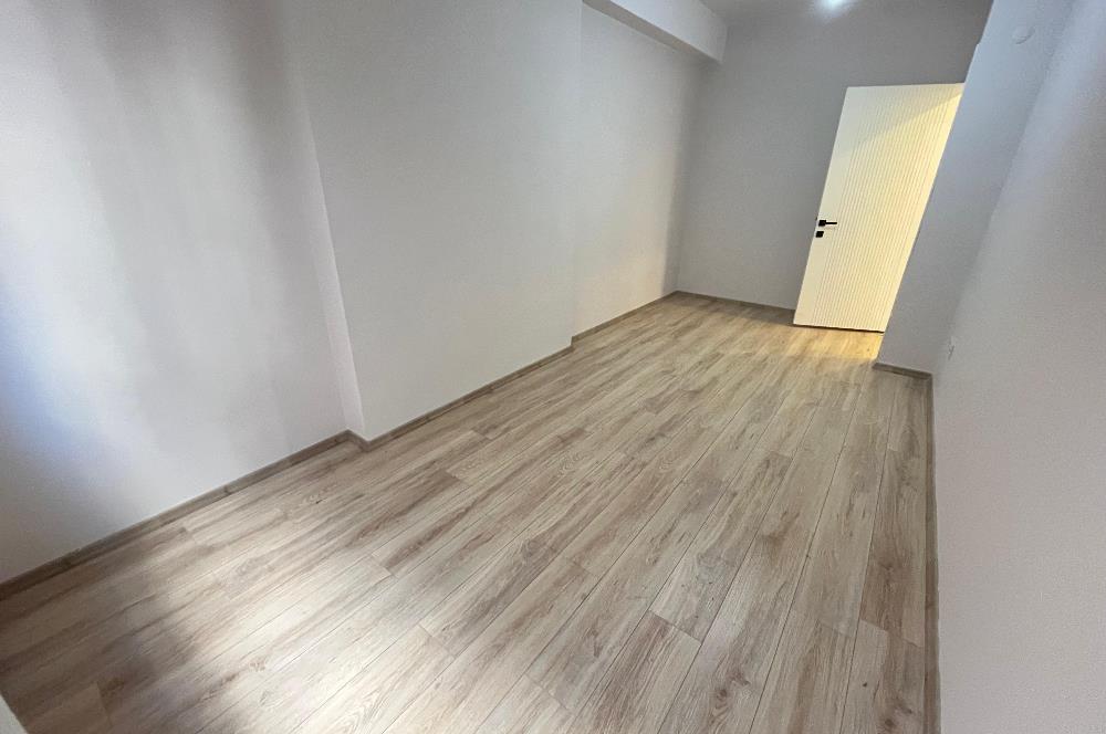 BOSTANCI ALTINTEPE'DE 0 BİNADA ÖN CEPHE LÜX 2+1