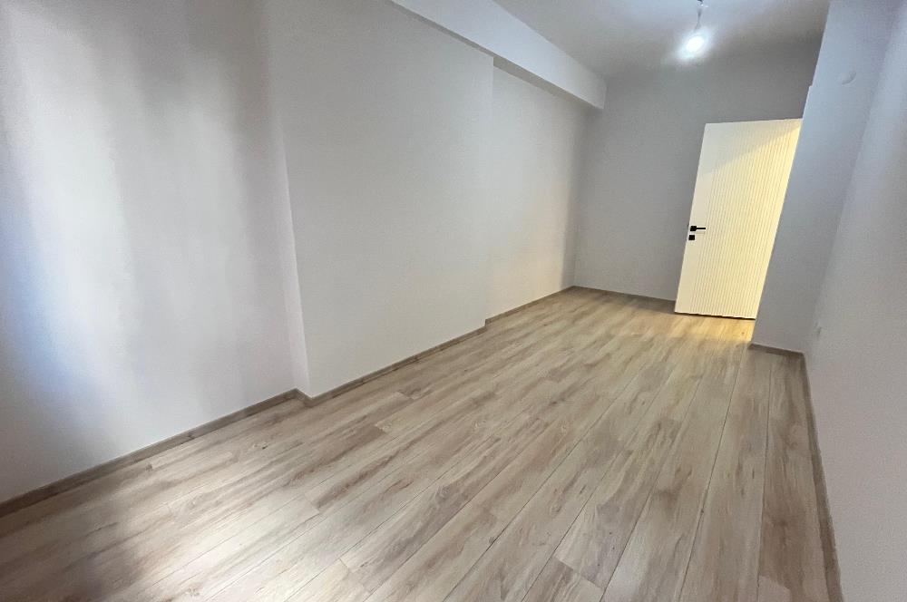 BOSTANCI ALTINTEPE'DE 0 BİNADA ÖN CEPHE LÜX 2+1