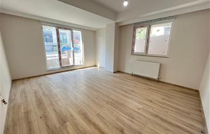 BOSTANCI ALTINTEPE'DE 0 BİNADA ÖN CEPHE LÜX 2+1