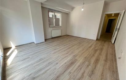 BOSTANCI ALTINTEPE'DE 0 BİNADA ÖN CEPHE LÜX 2+1