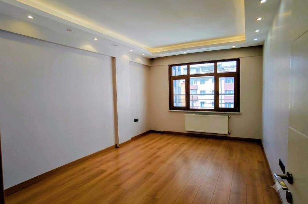 ÜSKÜDAR KISIKLI ÇAMLICADA 4+1  TERASLI ÇATI DUBLEKS