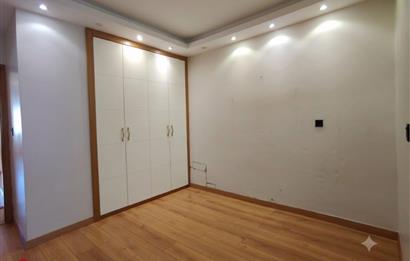 ÜSKÜDAR KISIKLI ÇAMLICADA 4+1  TERASLI ÇATI DUBLEKS