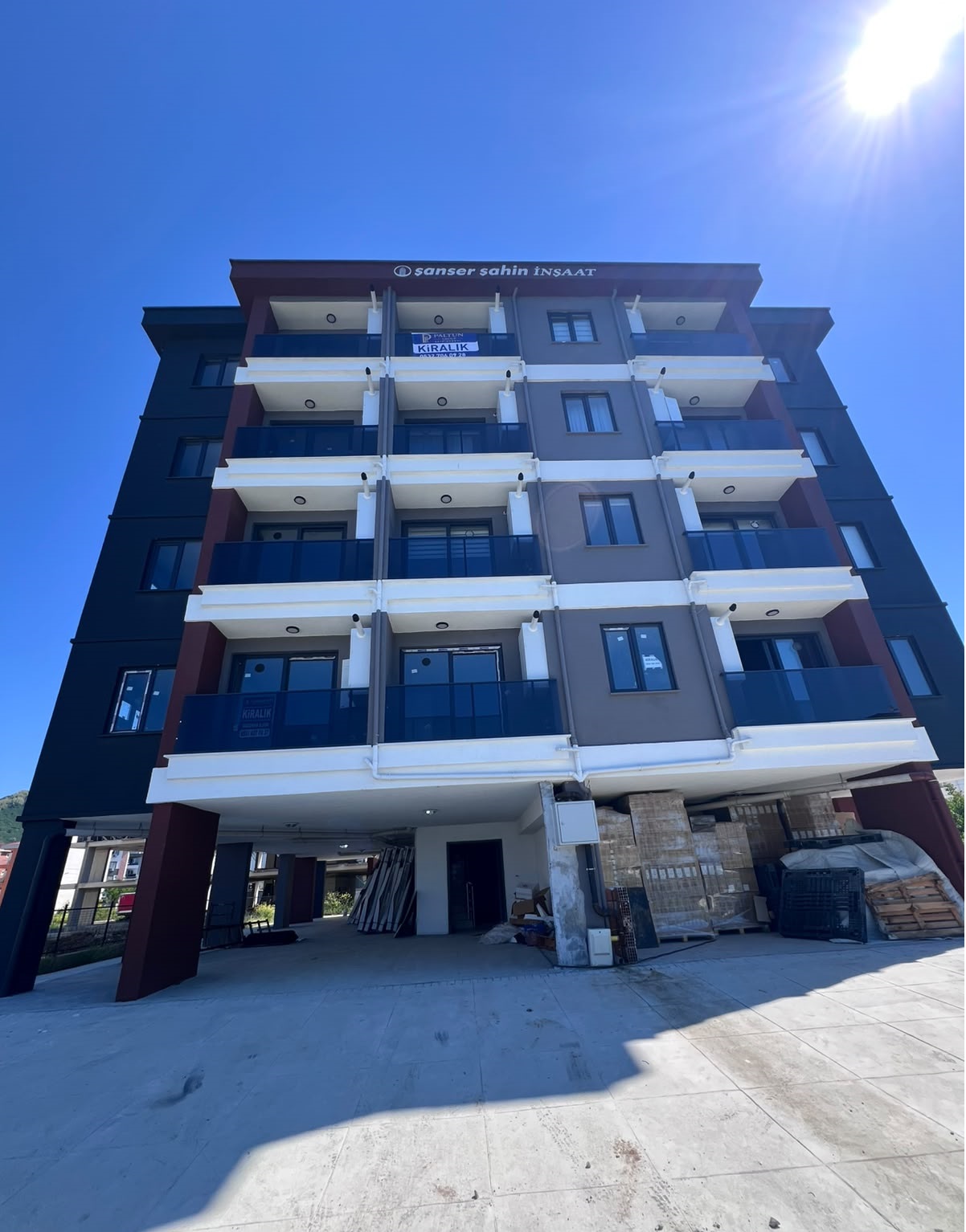 CENTURY 21 ' DEN DENİZE YÜRÜME MESAFESİNDE 1+1 KİRALIK DAİRE !