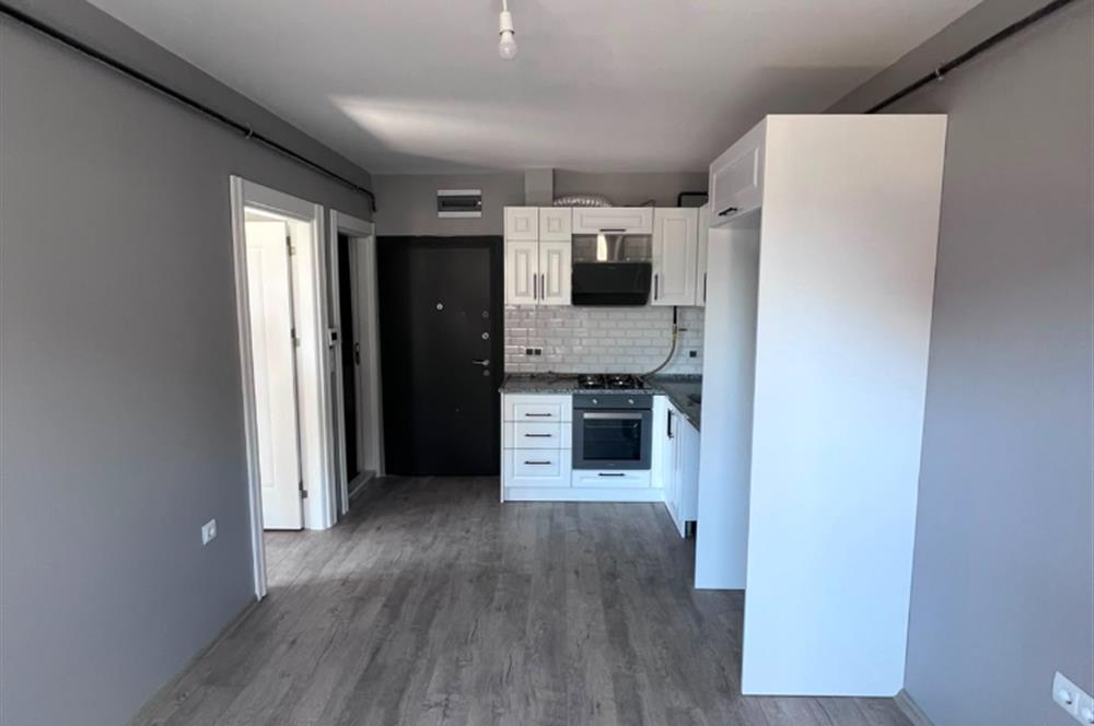 CENTURY 21 ' DEN DENİZE YÜRÜME MESAFESİNDE 1+1 KİRALIK DAİRE !