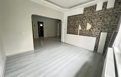 MALTEPE MAH. BAHÇELİ İÇİ YENİLENMİŞ KİRALIK 2+1 DAİRE