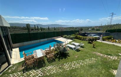 ERDEK'TE DENİZ MANZARALI KIŞ BAHÇELİ HAVUZLU 710 M2 MODERN VİLLA
