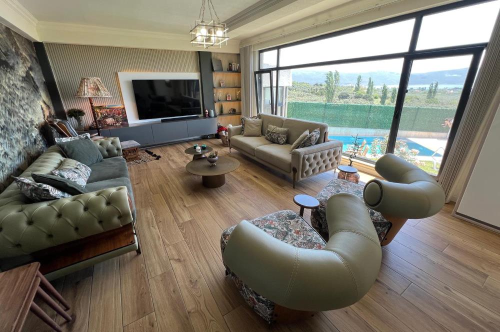 ERDEK'TE DENİZ MANZARALI KIŞ BAHÇELİ HAVUZLU 710 M2 MODERN VİLLA