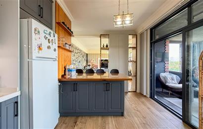 ERDEK'TE DENİZ MANZARALI KIŞ BAHÇELİ HAVUZLU 710 M2 MODERN VİLLA