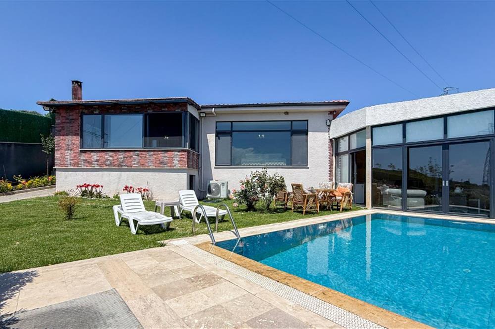 ERDEK'TE DENİZ MANZARALI KIŞ BAHÇELİ HAVUZLU 710 M2 MODERN VİLLA