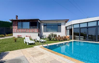 ERDEK'TE DENİZ MANZARALI KIŞ BAHÇELİ HAVUZLU 710 M2 MODERN VİLLA