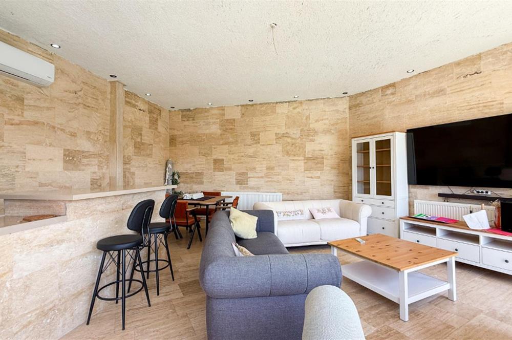 ERDEK'TE DENİZ MANZARALI KIŞ BAHÇELİ HAVUZLU 710 M2 MODERN VİLLA