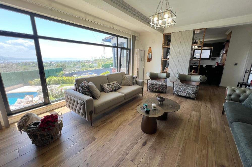 ERDEK'TE DENİZ MANZARALI KIŞ BAHÇELİ HAVUZLU 710 M2 MODERN VİLLA