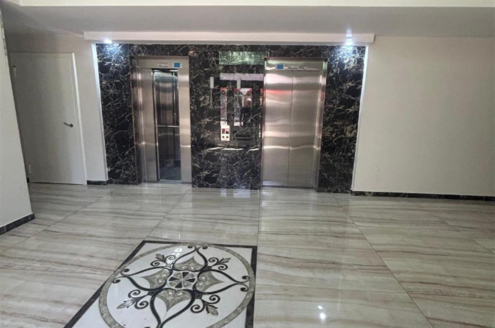 KARTAL YAKACIK ÇARŞI MAHALLESİNDE SATILIK FERAH 1+1 DAİRE