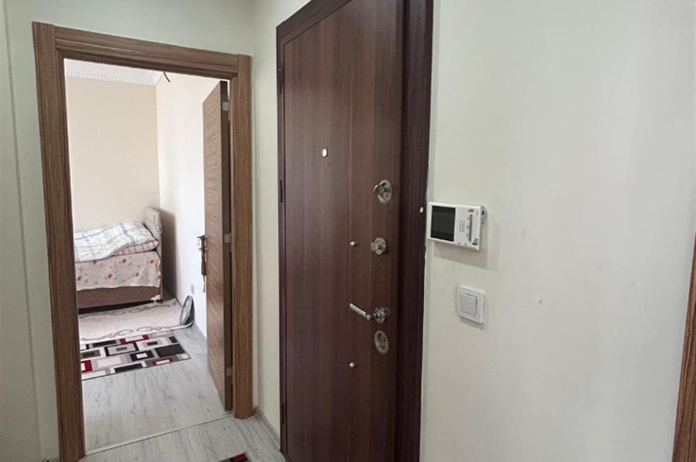 KARTAL YAKACIK ÇARŞI MAHALLESİNDE SATILIK FERAH 1+1 DAİRE