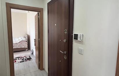 KARTAL YAKACIK ÇARŞI MAHALLESİNDE SATILIK FERAH 1+1 DAİRE