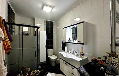 ATALAR KORDONBOYUNDA MARMARAY VE SAHİLE YAKIN SATILIK 3+1 DAİRE