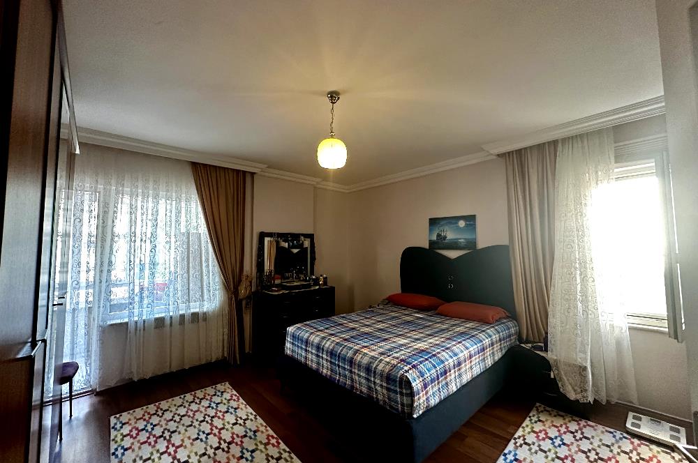 ATALAR KORDONBOYUNDA MARMARAY VE SAHİLE YAKIN SATILIK 3+1 DAİRE