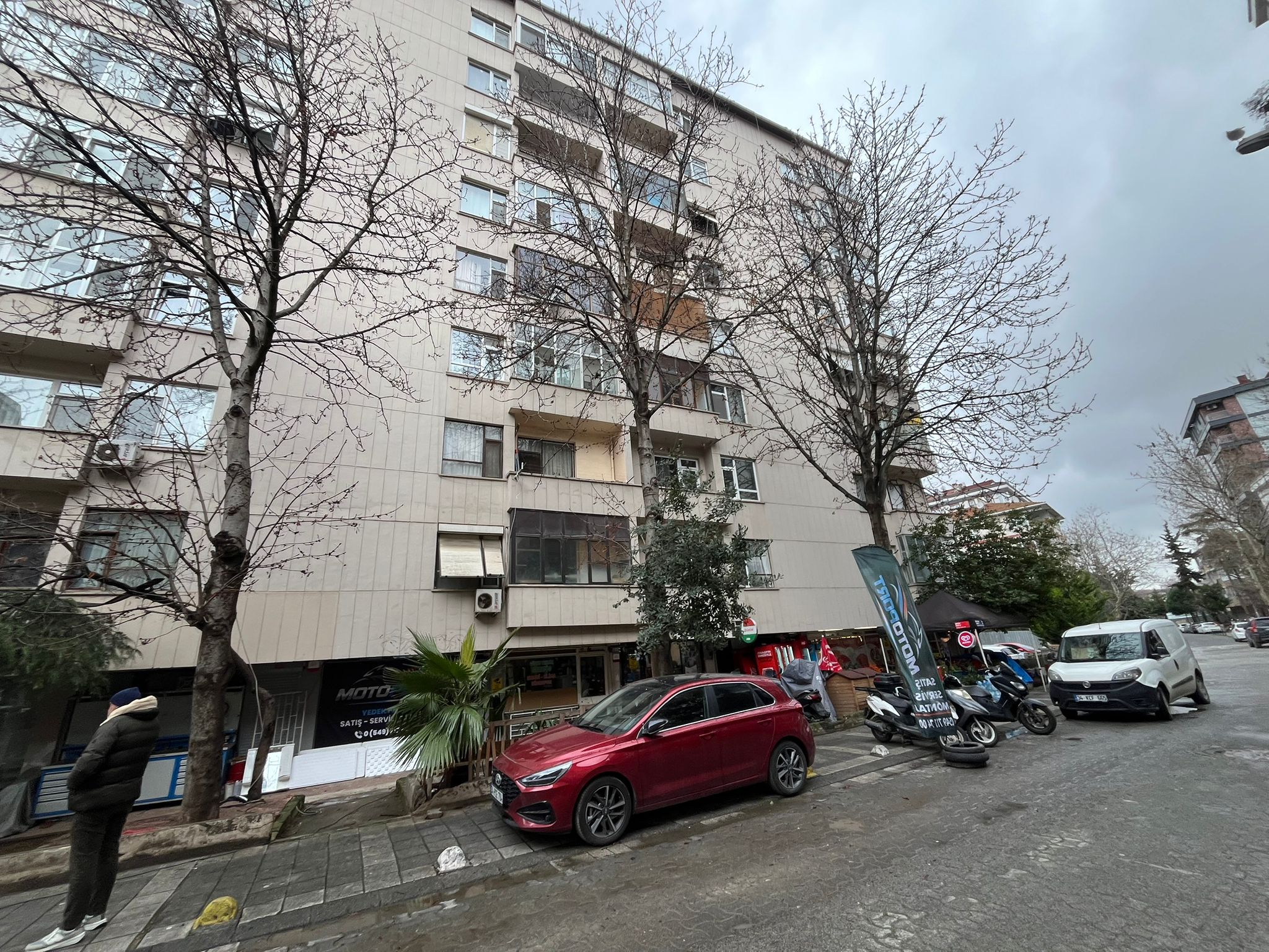 Zühtüpaşa'daYatırımlık Satılık 1+0 Ticari Dükkan
