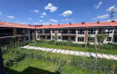 Eymir Mahallesi Paradise Sitesi'nde Ferah 1+1 Kiralık Daire