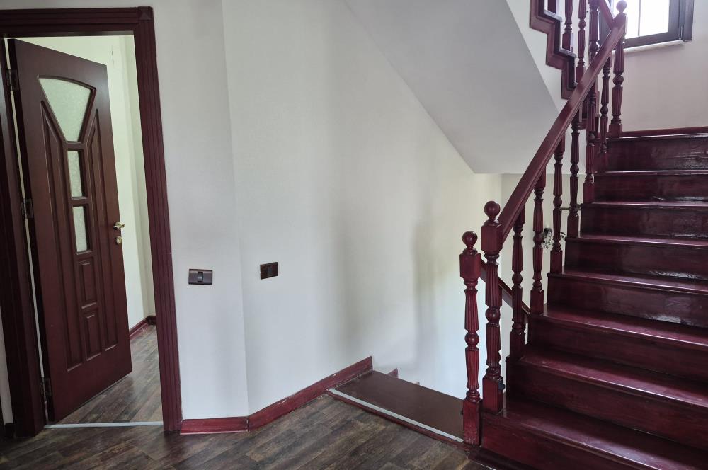  Zekeriyaköy Merkez'de Butik Sitede Kiralık Villa
