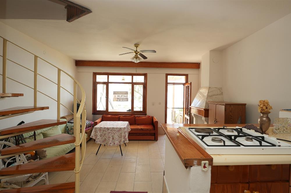 C21 Cius; Armutlu-Fıstıklı Site İçerisinde Denize Sıfır Villa
