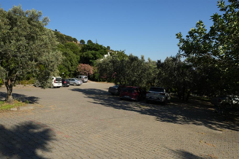 C21 Cius; Armutlu-Fıstıklı Site İçerisinde Denize Sıfır Villa