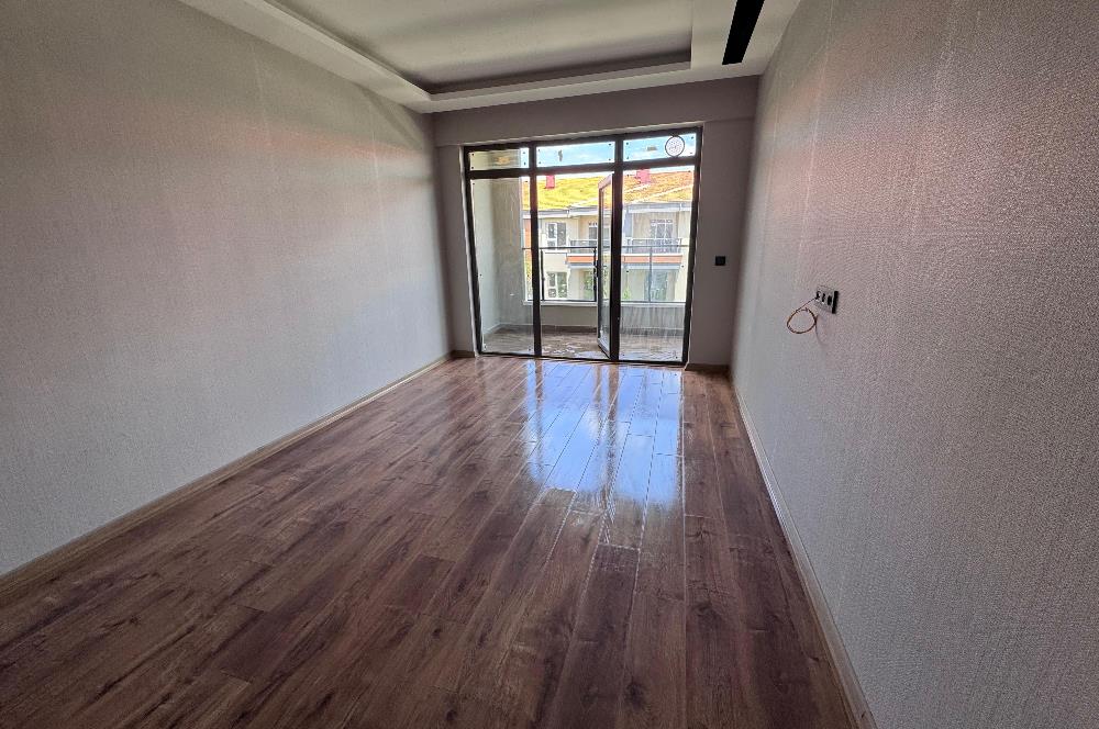 Eymir Mahallesi Paradise Sitesi'nde Ferah 1+1 Kiralık Daire