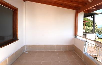 C21 Cius; Armutlu-Fıstıklı Site İçerisinde Denize Sıfır Villa