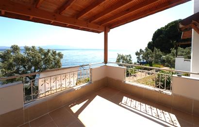 C21 Cius; Armutlu-Fıstıklı Site İçerisinde Denize Sıfır Villa