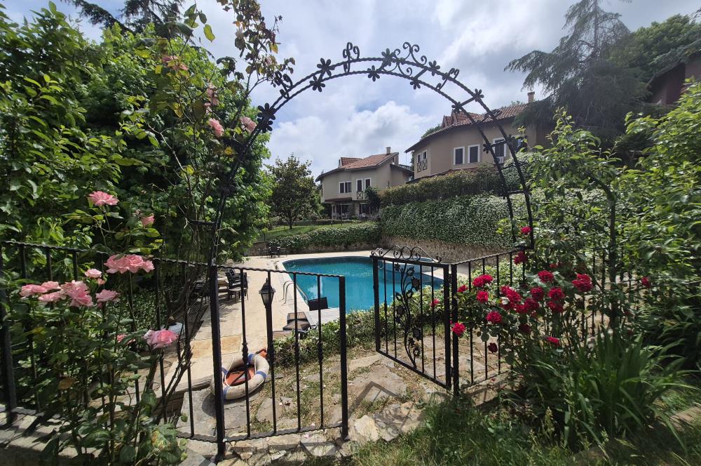  Zekeriyaköy Merkez'de Butik Sitede Kiralık Villa