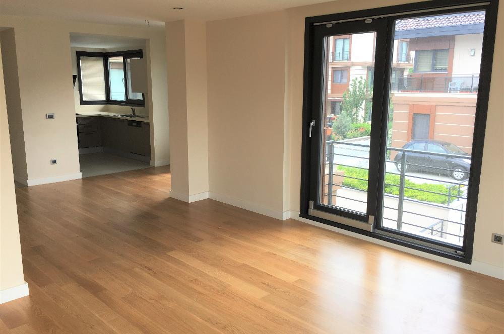 MERKEZ ZEKERİYAKÖY SİTESİ'NDE KİRALIK 2+1 ÇATI DUBLEKS DAİRE